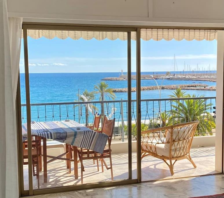 Le Garavan-Vue Mer-Plage-Clim-Terrasse 芒通 外观 照片
